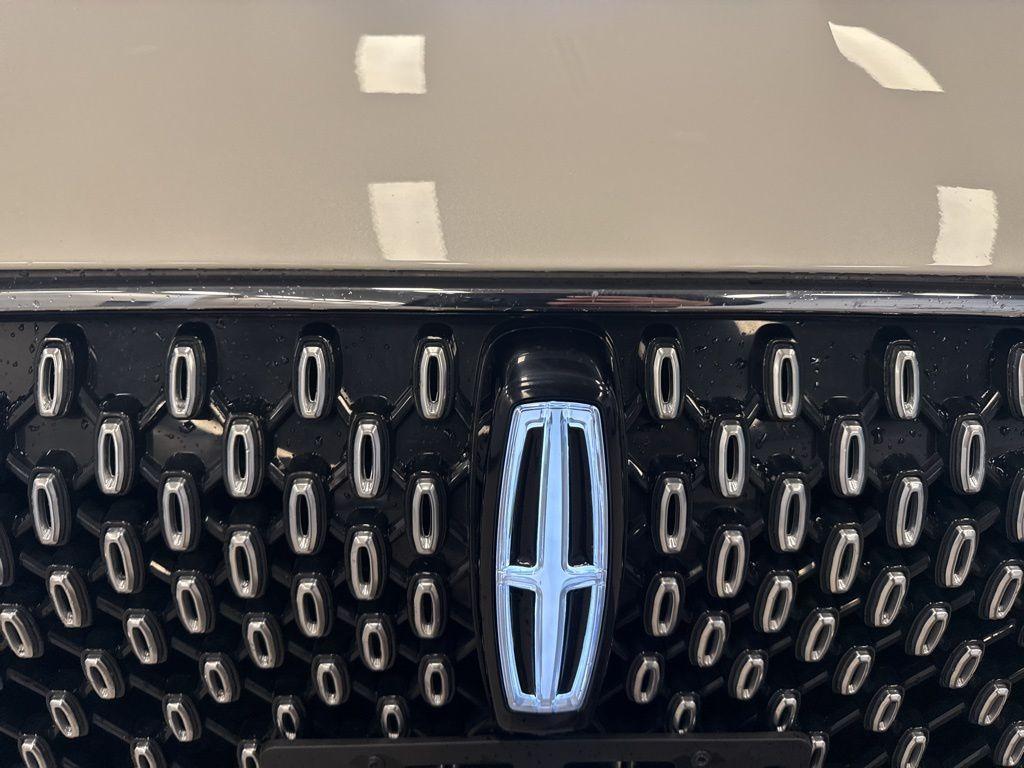 used 2025 Lincoln Aviator car, priced at $66,995