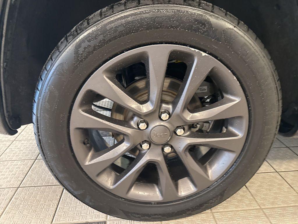 used 2019 Jeep Grand Cherokee car, priced at $20,495