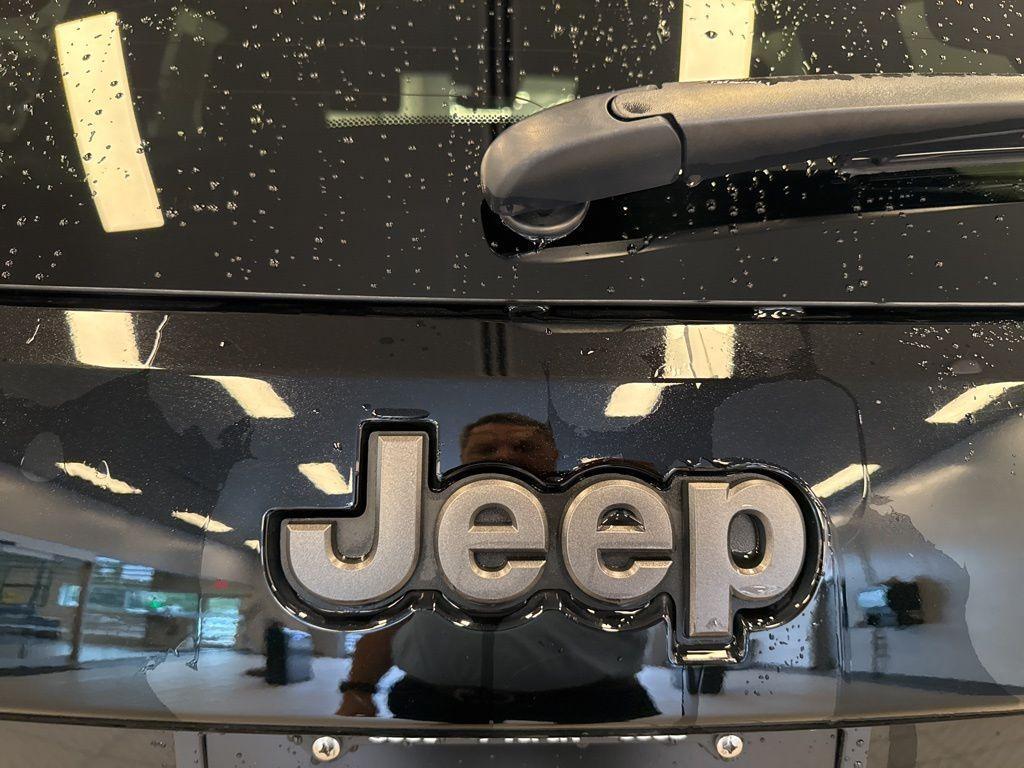 used 2019 Jeep Grand Cherokee car, priced at $20,495