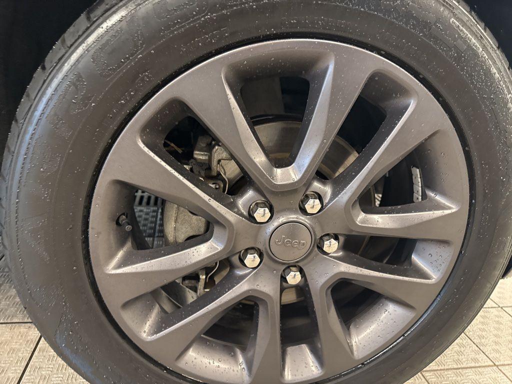 used 2019 Jeep Grand Cherokee car, priced at $20,495