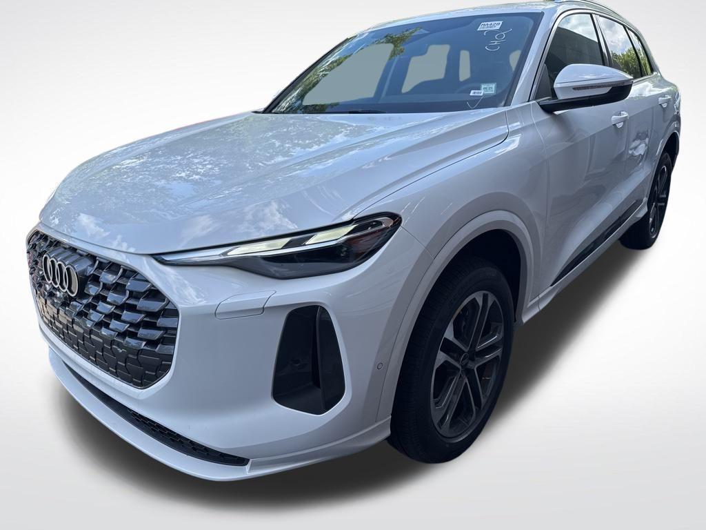 new 2025 Audi Q5 car, priced at $53,689