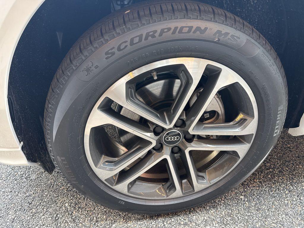 new 2025 Audi Q5 car, priced at $53,689