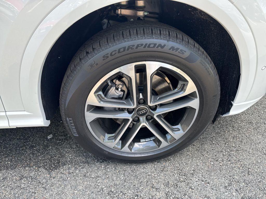 new 2025 Audi Q5 car, priced at $53,689