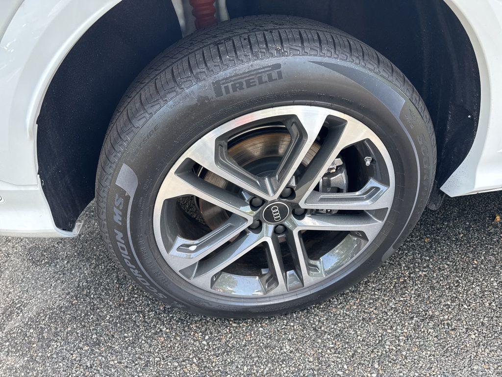 new 2025 Audi Q5 car, priced at $53,689