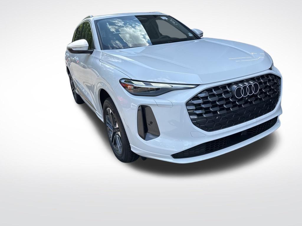 new 2025 Audi Q5 car, priced at $53,689