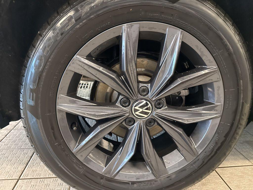 used 2024 Volkswagen Tiguan car, priced at $31,274