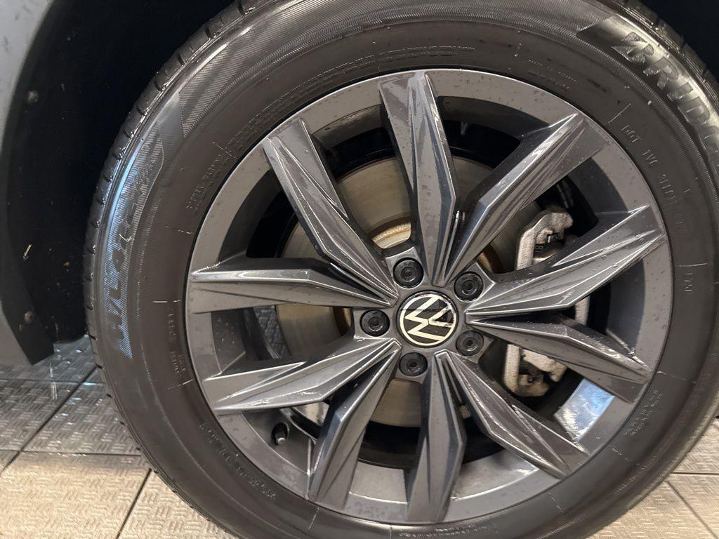 used 2024 Volkswagen Tiguan car, priced at $31,274