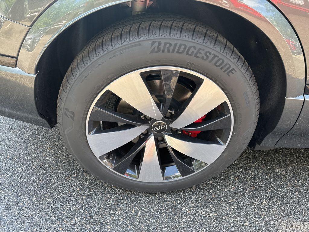 new 2025 Audi SQ6 e-tron car, priced at $81,945