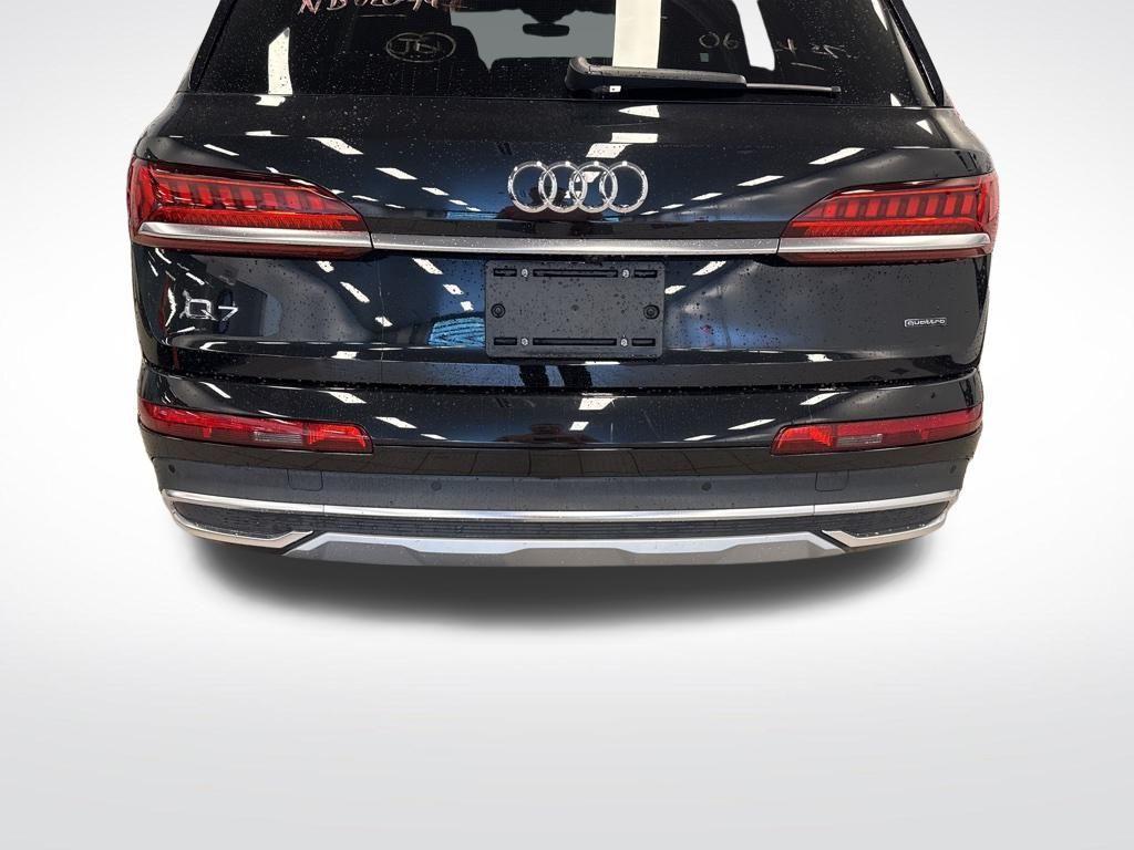 used 2022 Audi Q7 car, priced at $41,495