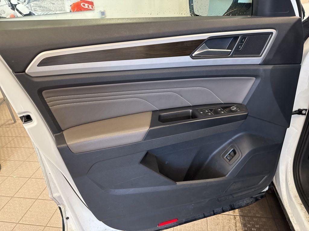 used 2021 Volkswagen Atlas car, priced at $19,499