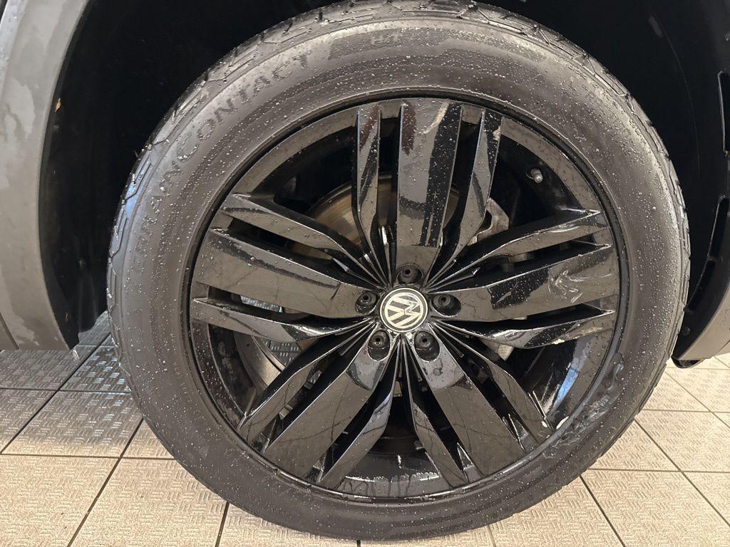 used 2019 Volkswagen Atlas car, priced at $19,999