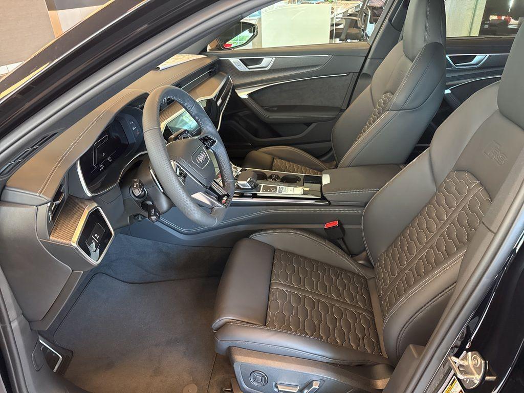 new 2025 Audi RS 6 Avant car, priced at $139,640