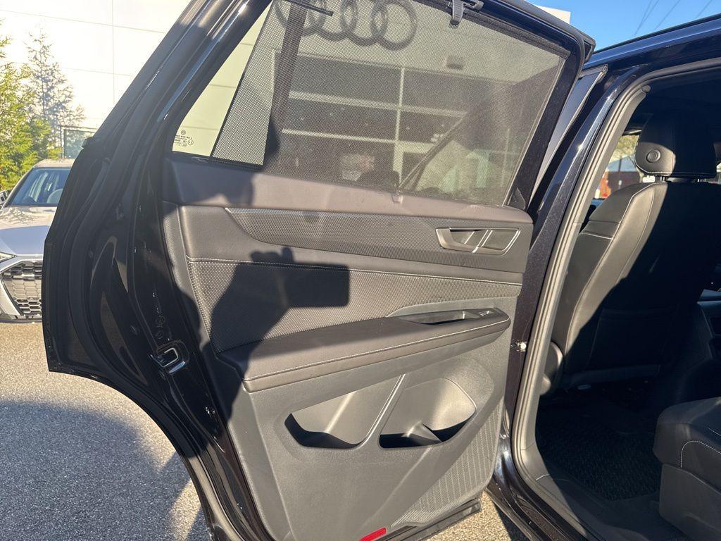 used 2025 Volkswagen Atlas Cross Sport car, priced at $43,532