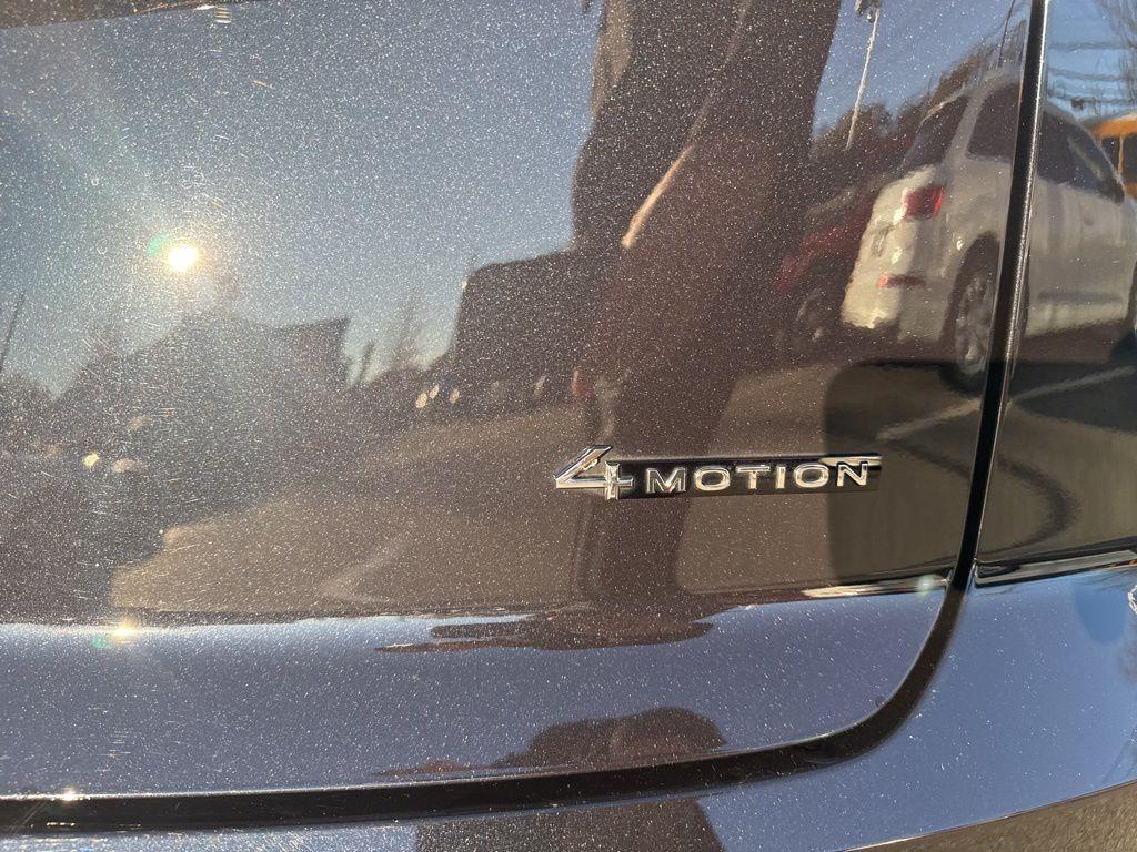 used 2025 Volkswagen Atlas Cross Sport car, priced at $43,532