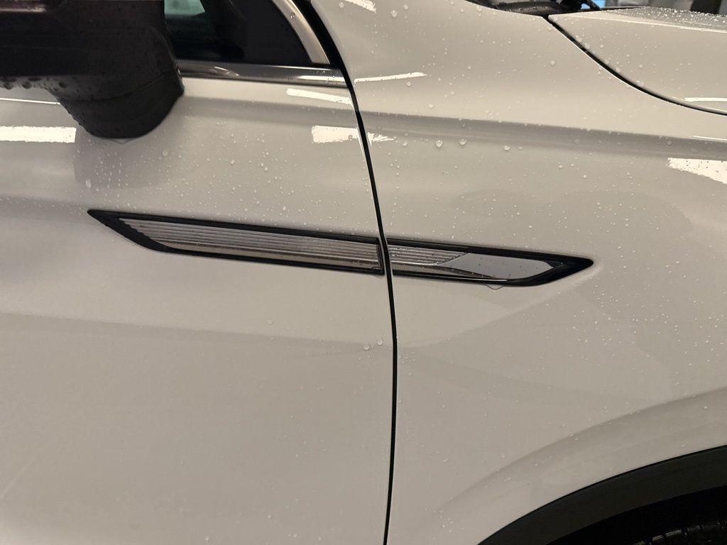 used 2022 Volkswagen Tiguan car, priced at $21,399