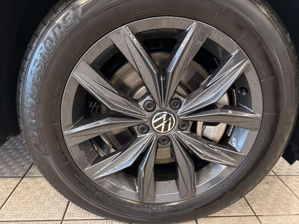 used 2024 Volkswagen Tiguan car, priced at $31,365