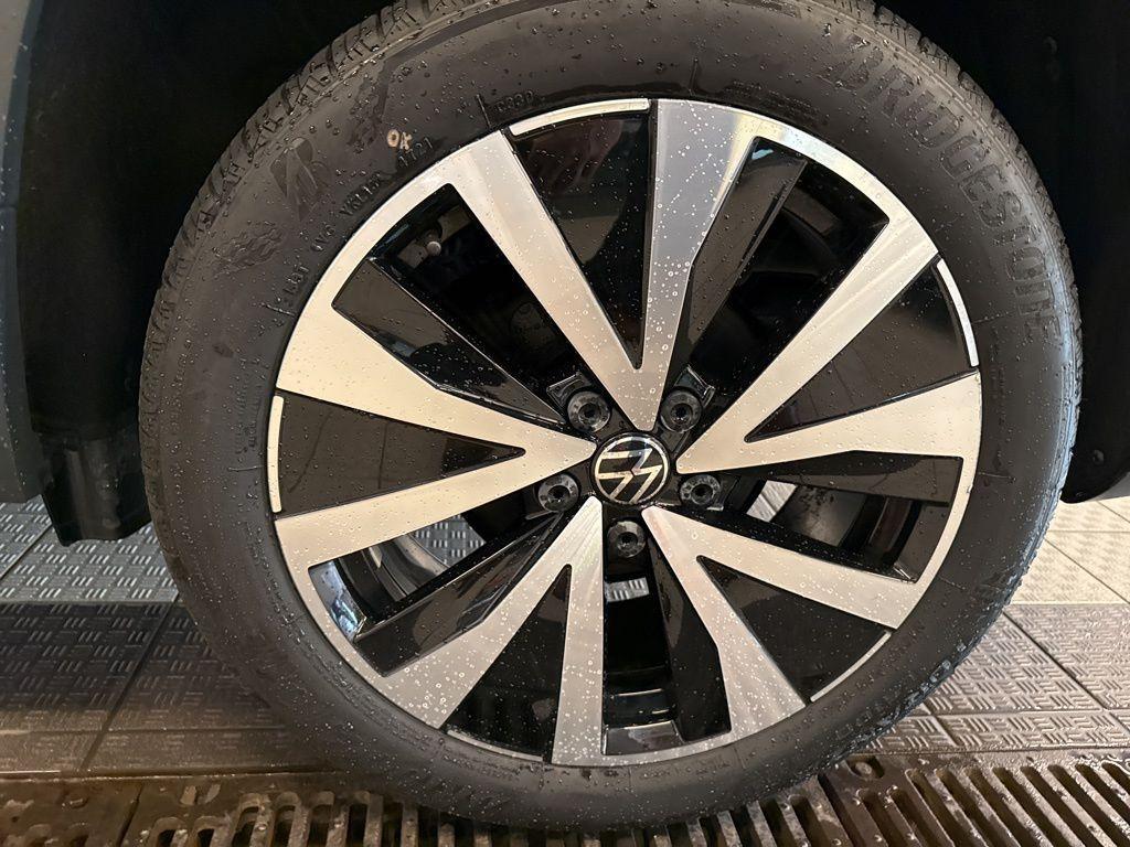 used 2022 Volkswagen Taos car, priced at $19,995