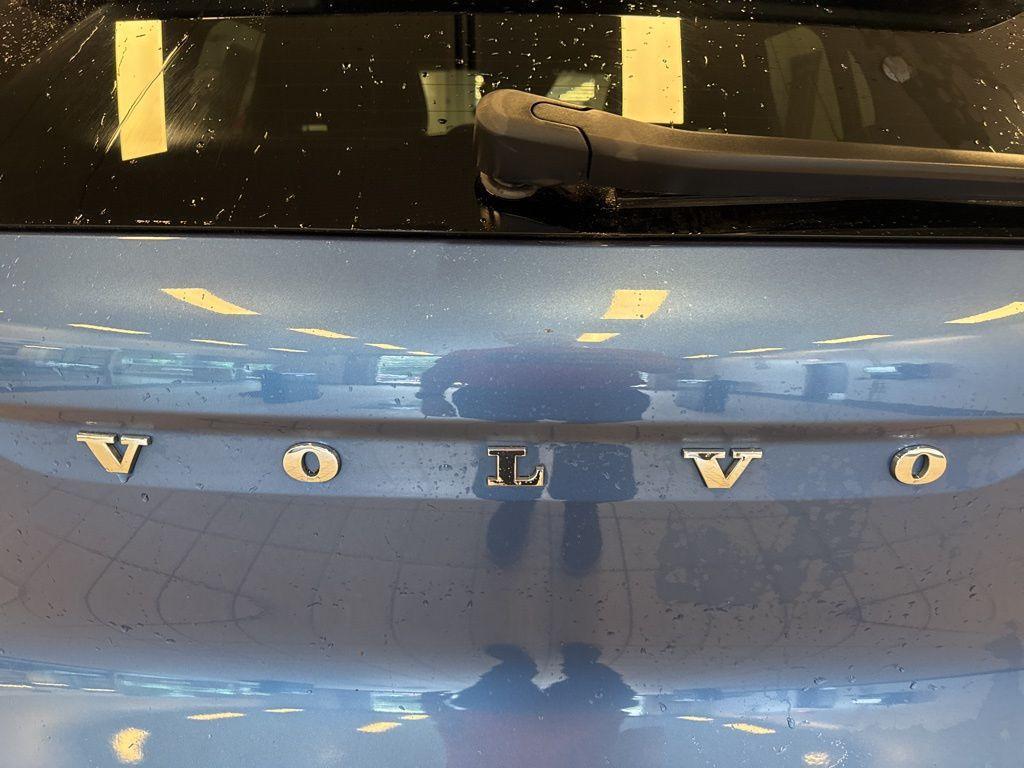 used 2020 Volvo XC40 car, priced at $26,495