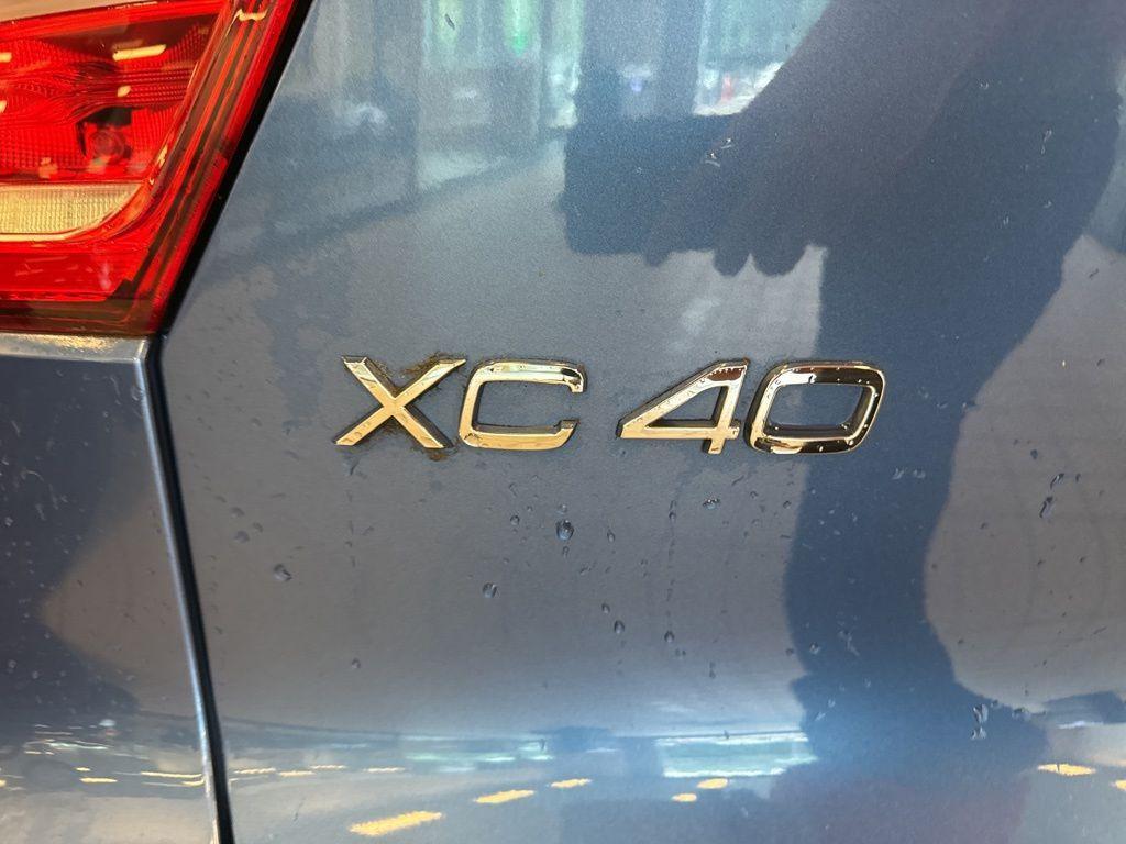 used 2020 Volvo XC40 car, priced at $26,495
