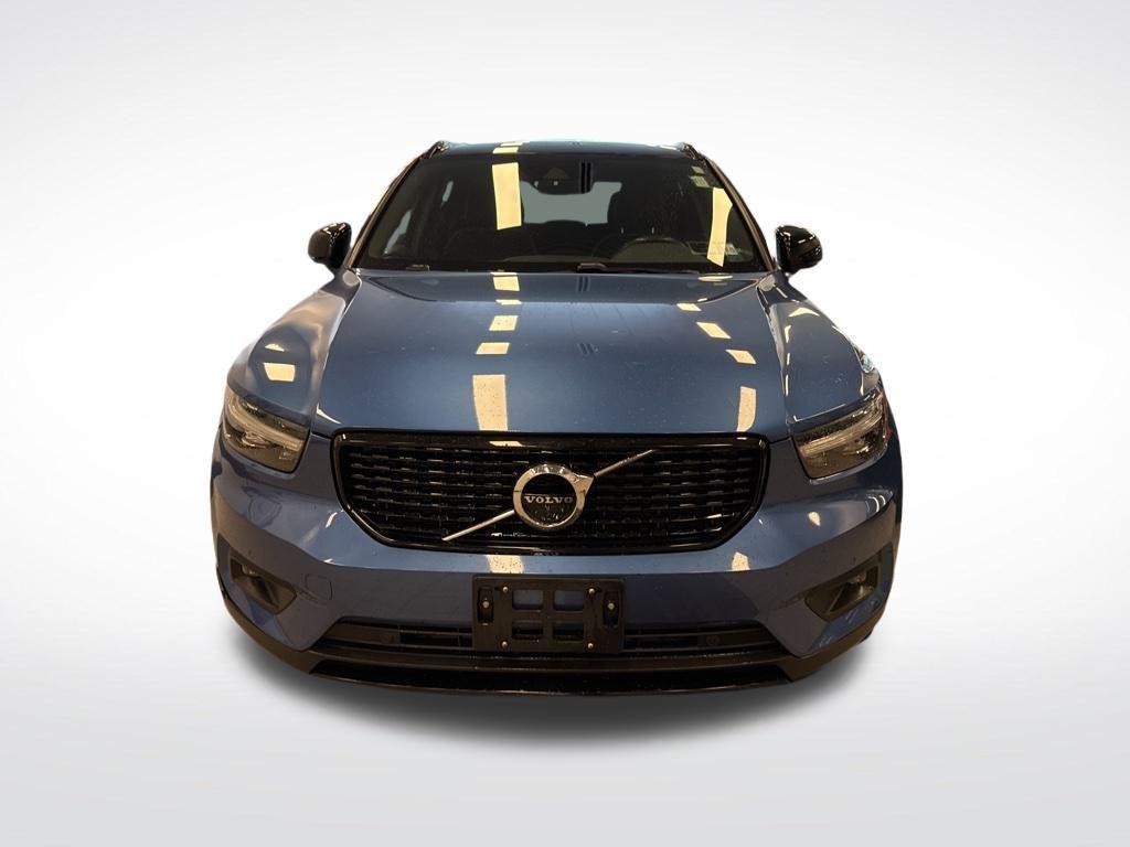 used 2020 Volvo XC40 car, priced at $26,495