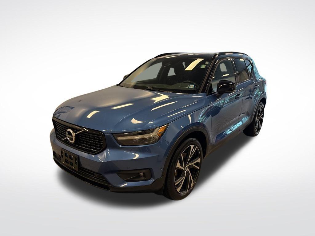 used 2020 Volvo XC40 car, priced at $26,495