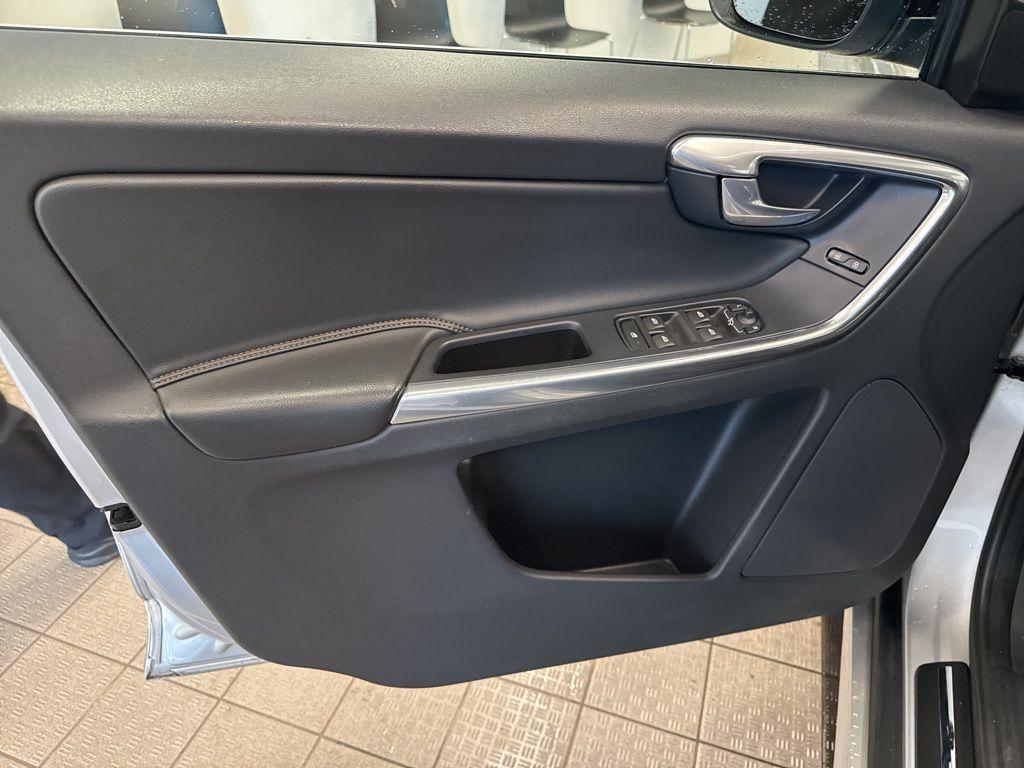 used 2017 Volvo XC60 car, priced at $8,995