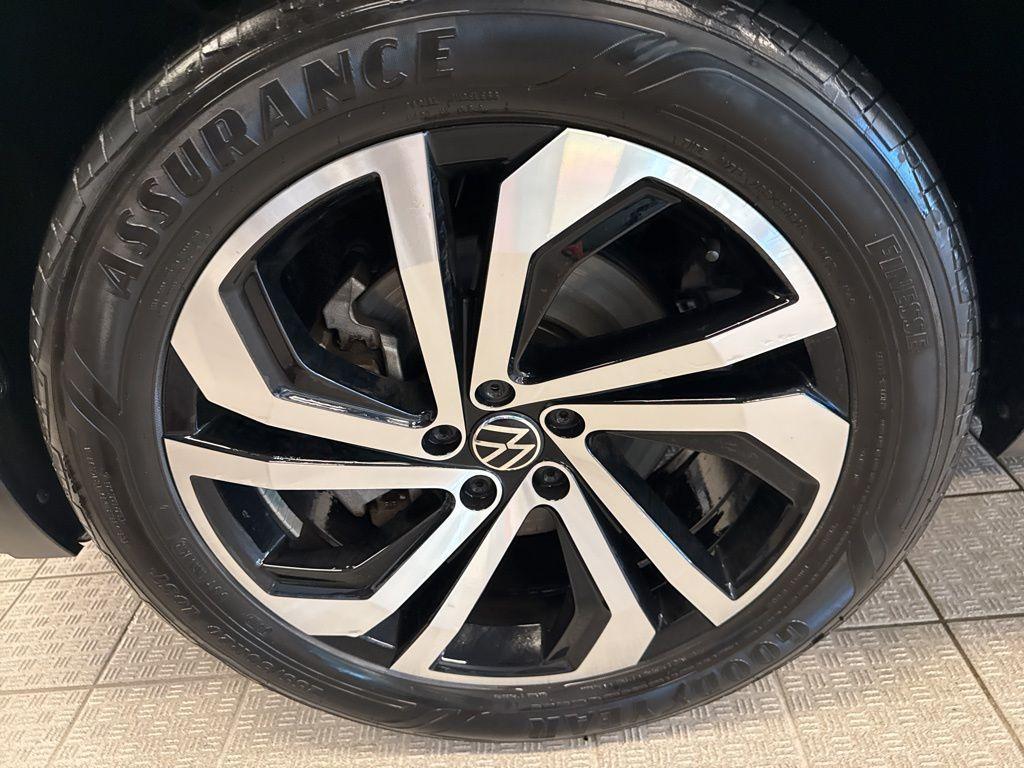 used 2023 Volkswagen Atlas car, priced at $32,499