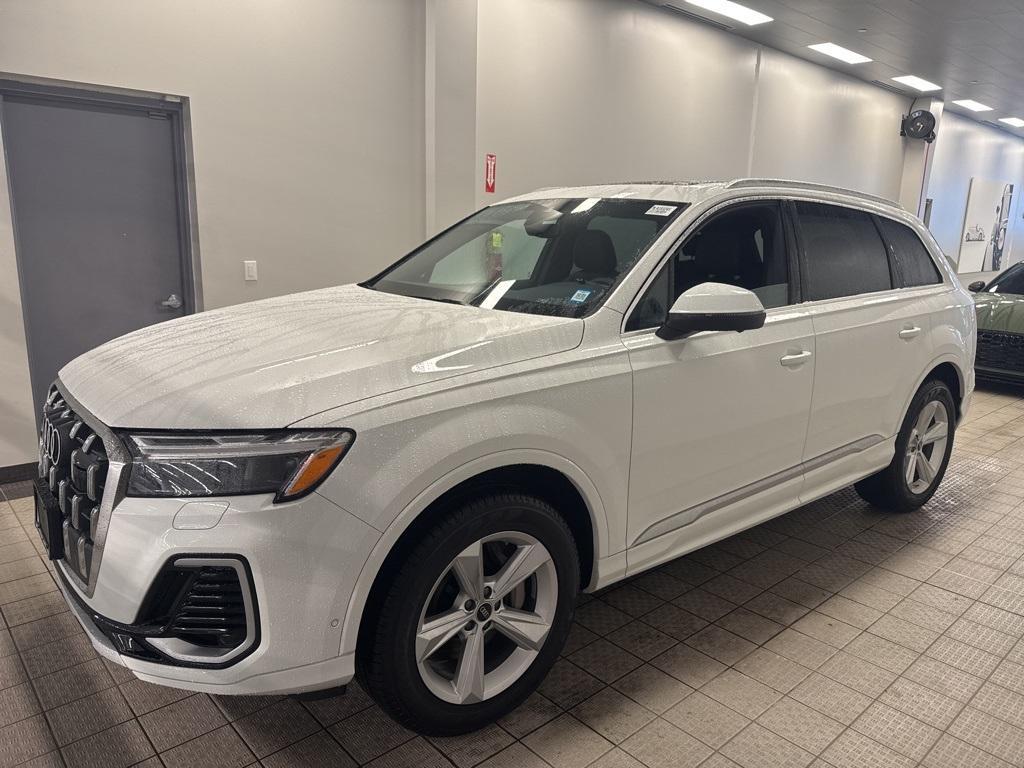 used 2025 Audi Q7 car, priced at $56,995