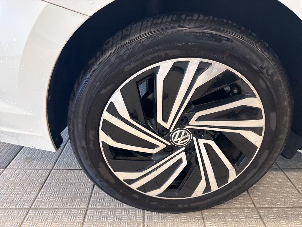 used 2021 Volkswagen Jetta car, priced at $20,995