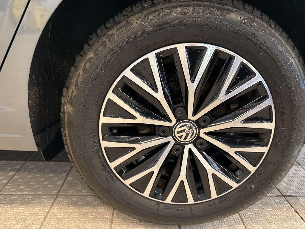 used 2021 Volkswagen Jetta car, priced at $18,995