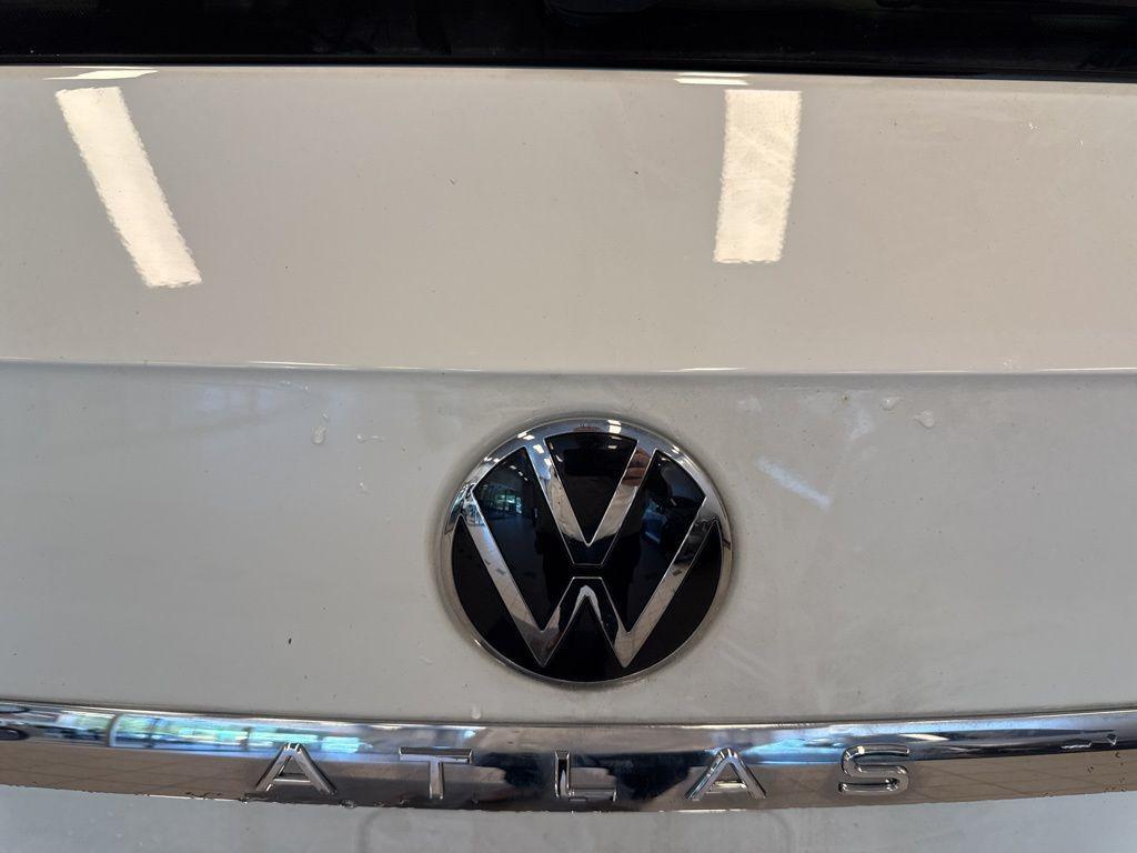 used 2021 Volkswagen Atlas car, priced at $24,995