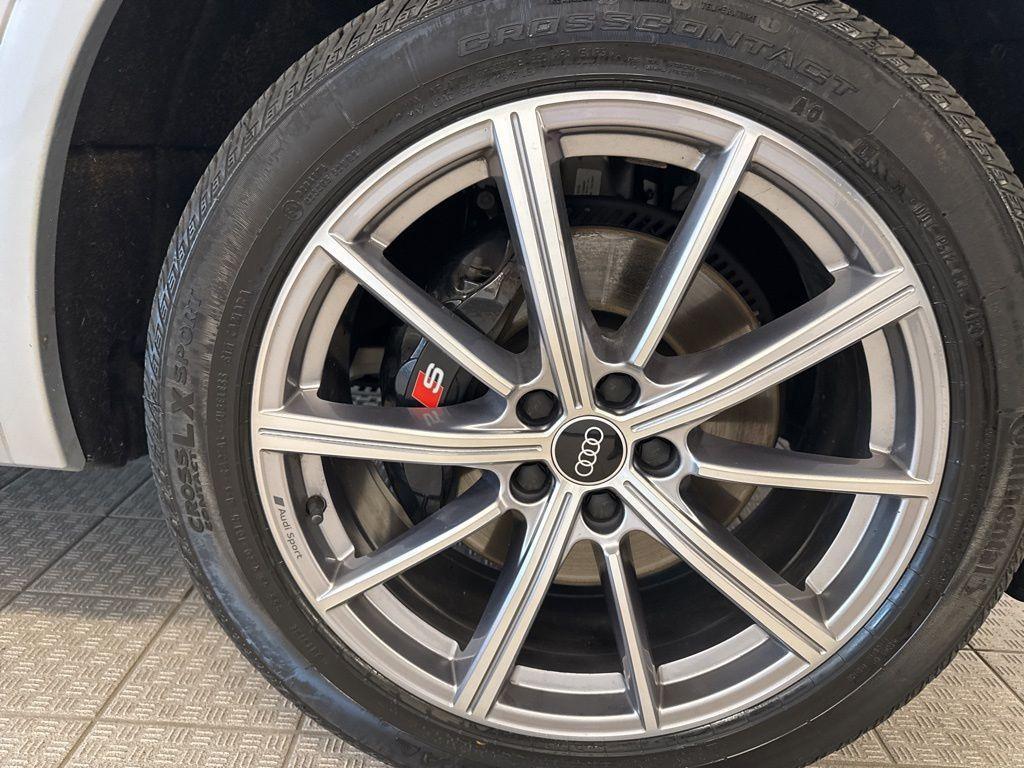 used 2022 Audi SQ5 car, priced at $39,995