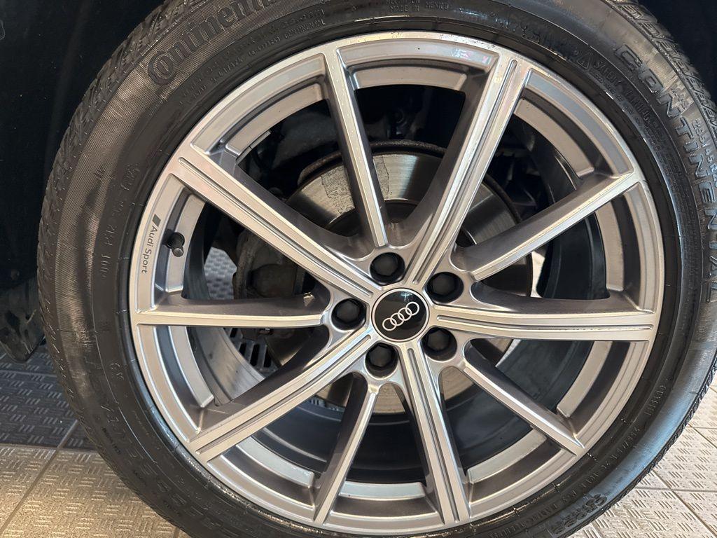 used 2022 Audi SQ5 car, priced at $39,995