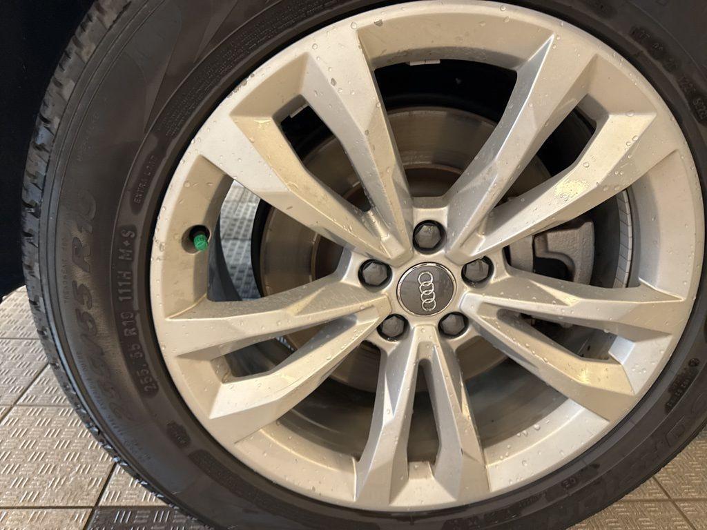 used 2018 Audi Q7 car, priced at $16,495