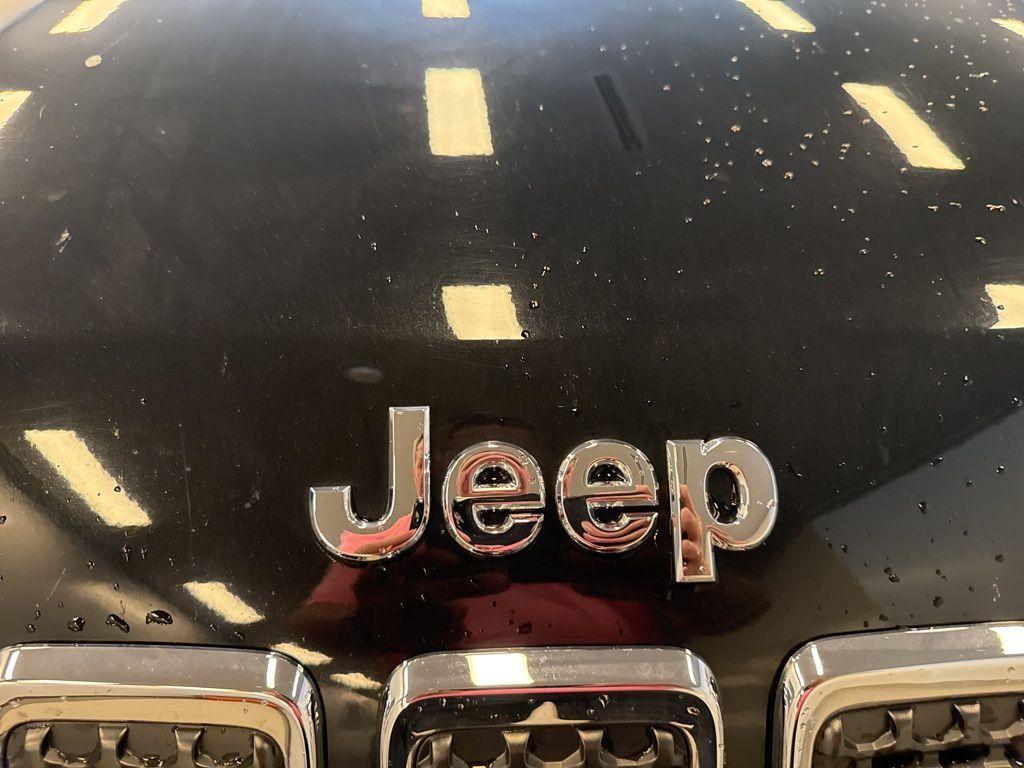 used 2020 Jeep Cherokee car, priced at $18,027