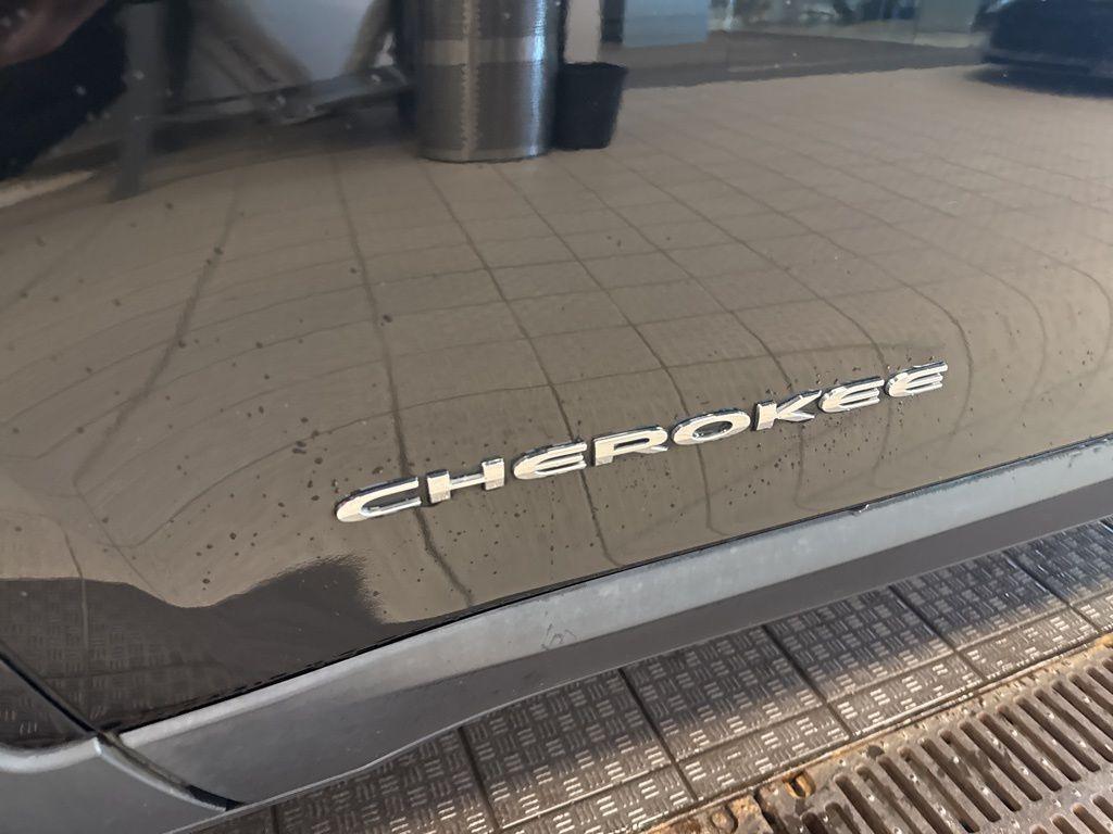 used 2020 Jeep Cherokee car, priced at $18,027
