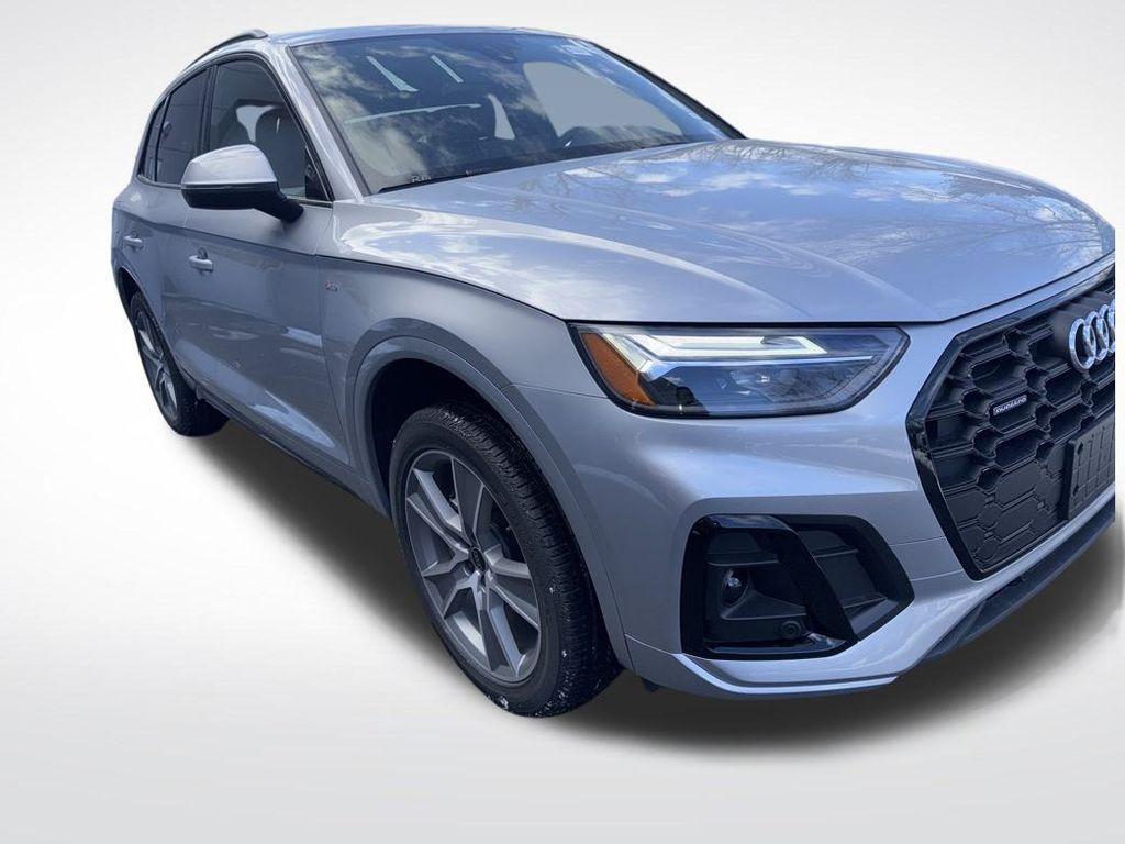 new 2025 Audi Q5 car, priced at $50,780