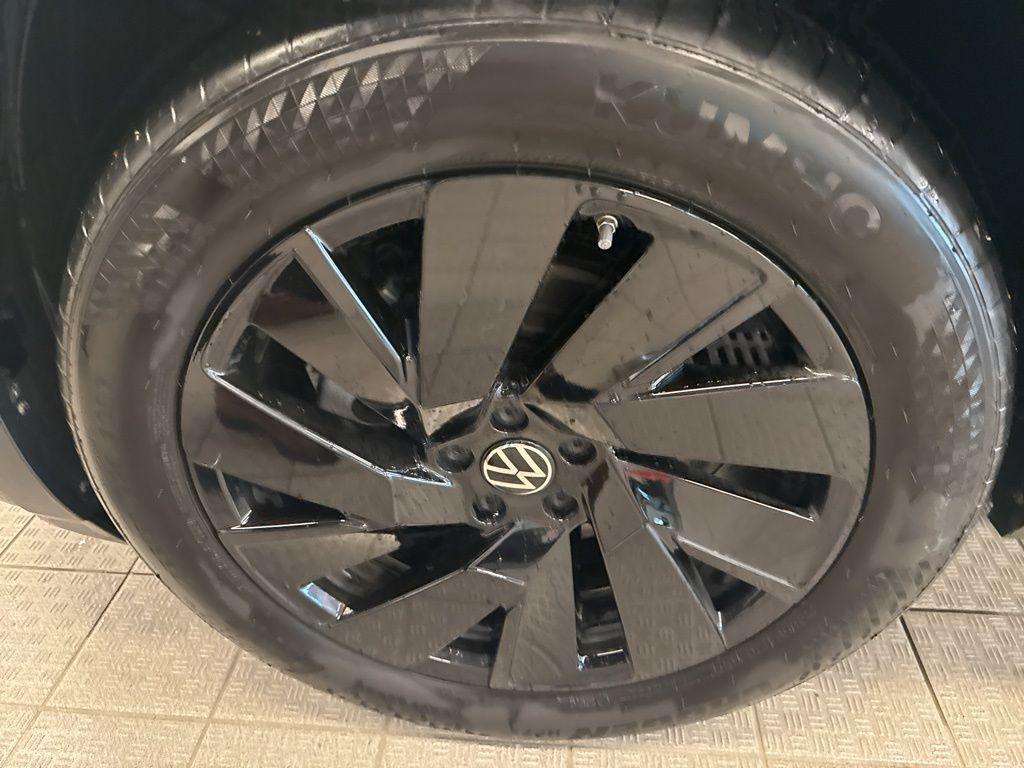 used 2024 Volkswagen Atlas Cross Sport car, priced at $33,995