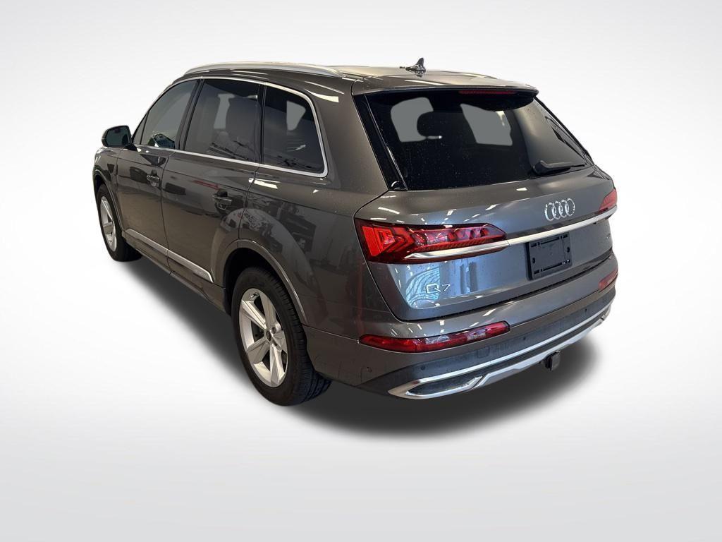 used 2021 Audi Q7 car, priced at $28,299