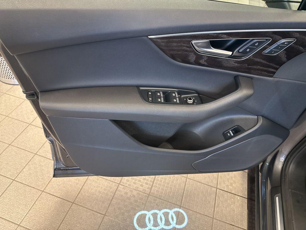 used 2021 Audi Q7 car, priced at $28,299