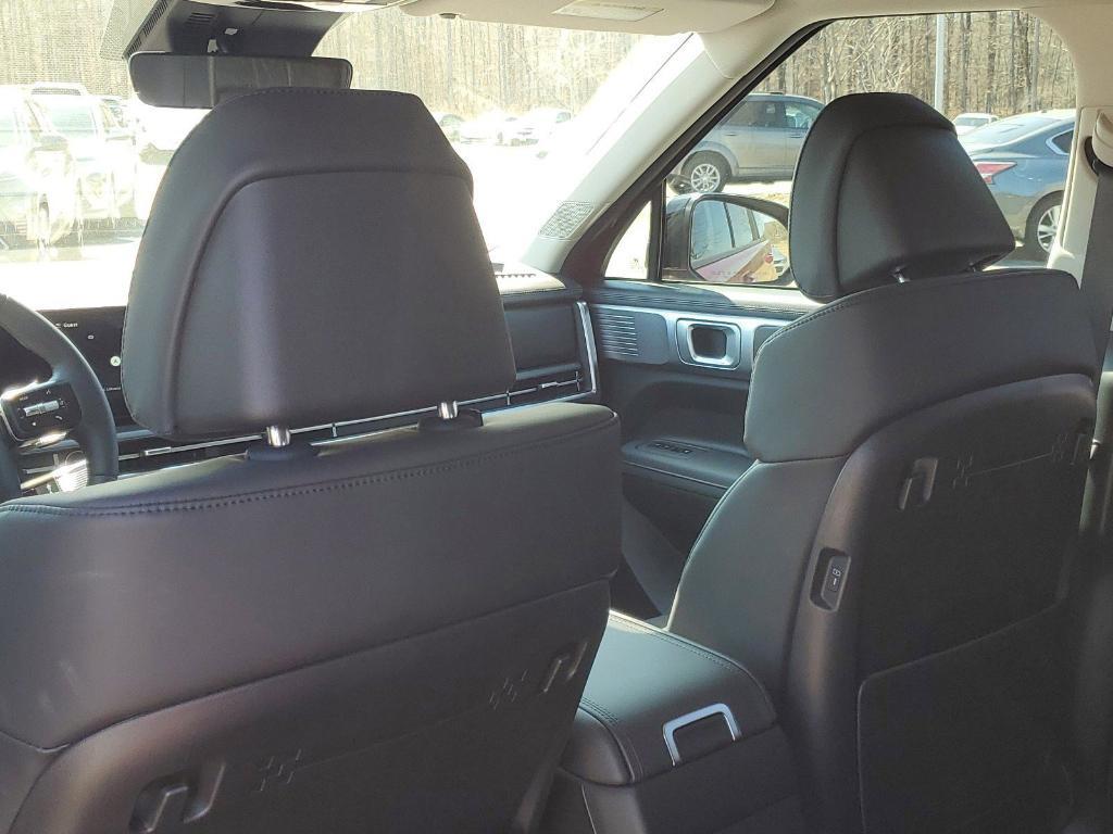 new 2025 Hyundai Santa Fe car, priced at $40,218