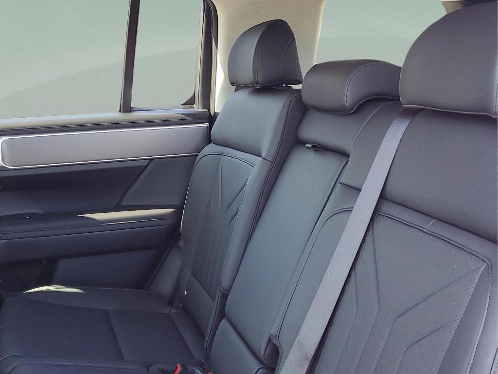 new 2025 Hyundai Santa Fe car, priced at $38,718