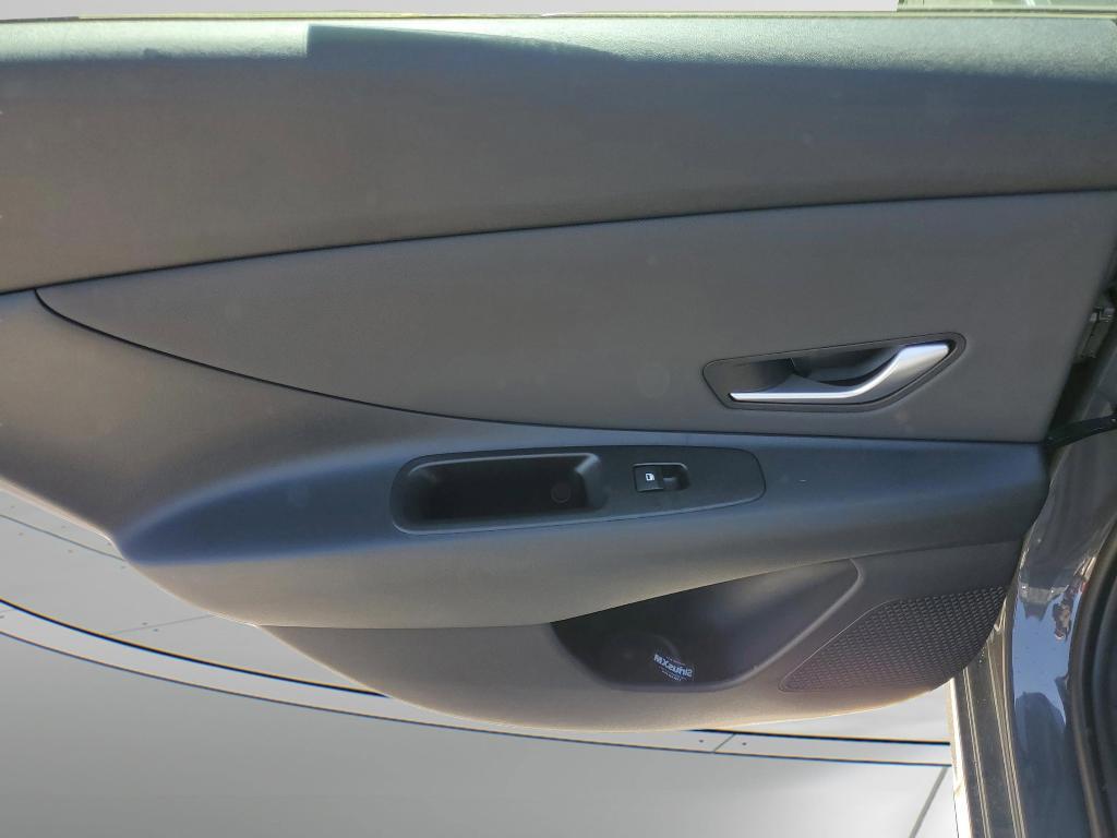 new 2025 Hyundai Elantra car, priced at $25,625
