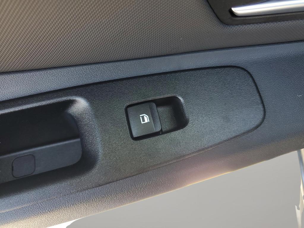 new 2025 Hyundai Elantra car, priced at $25,625