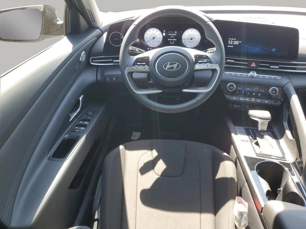 new 2025 Hyundai Elantra car, priced at $25,625