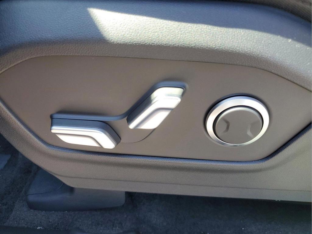 new 2025 Hyundai Santa Fe car, priced at $35,171