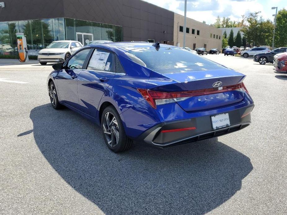 new 2025 Hyundai Elantra car, priced at $26,020