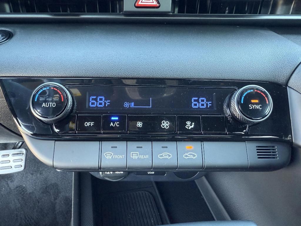 new 2025 Hyundai Elantra car, priced at $23,759