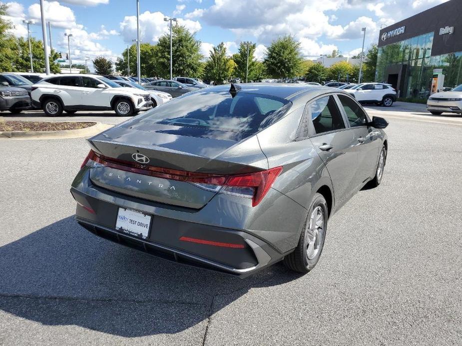 new 2025 Hyundai Elantra car, priced at $23,070