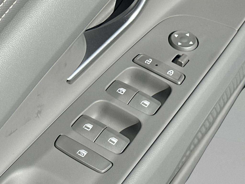 new 2025 Hyundai Elantra car, priced at $24,256
